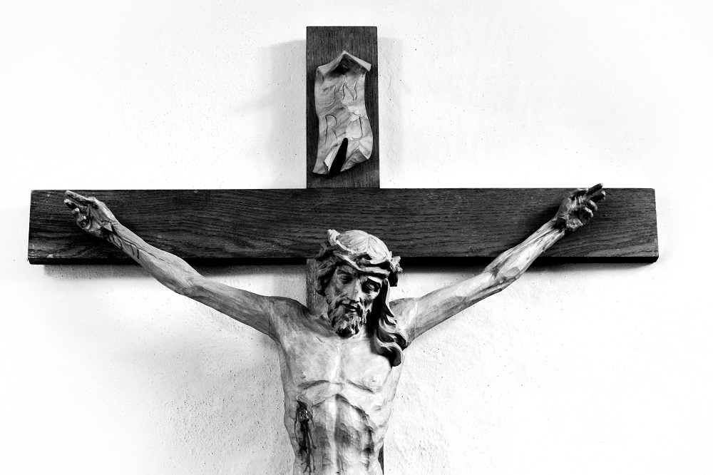 10 crucifixes for your home: check them out on the Holyart catalog