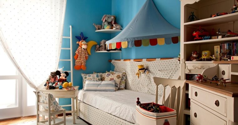 How to furnish a children’s bedroom with religious items: our tips